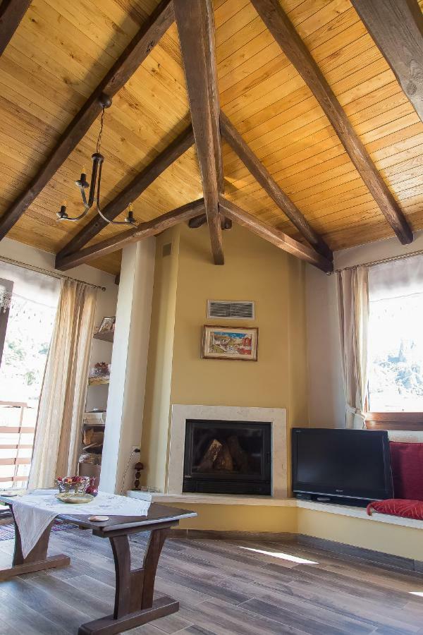 カランバカTasos Houseアパートメント エクステリア 写真